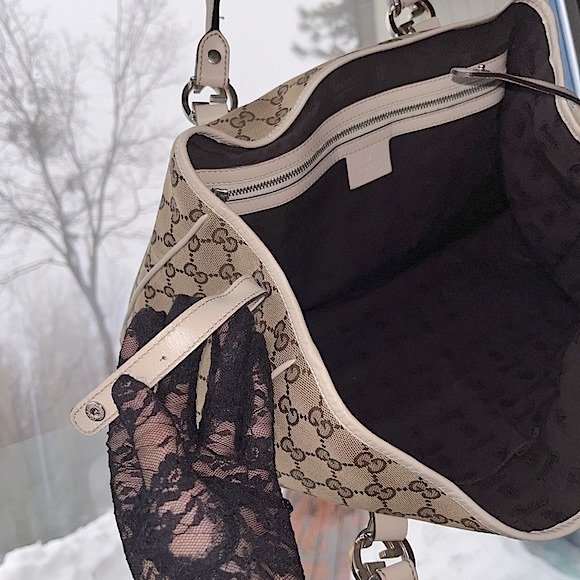 Gucci: Twins GG Monogram Canvas Gold/Silver Tote Bag - Picture 16 of 17